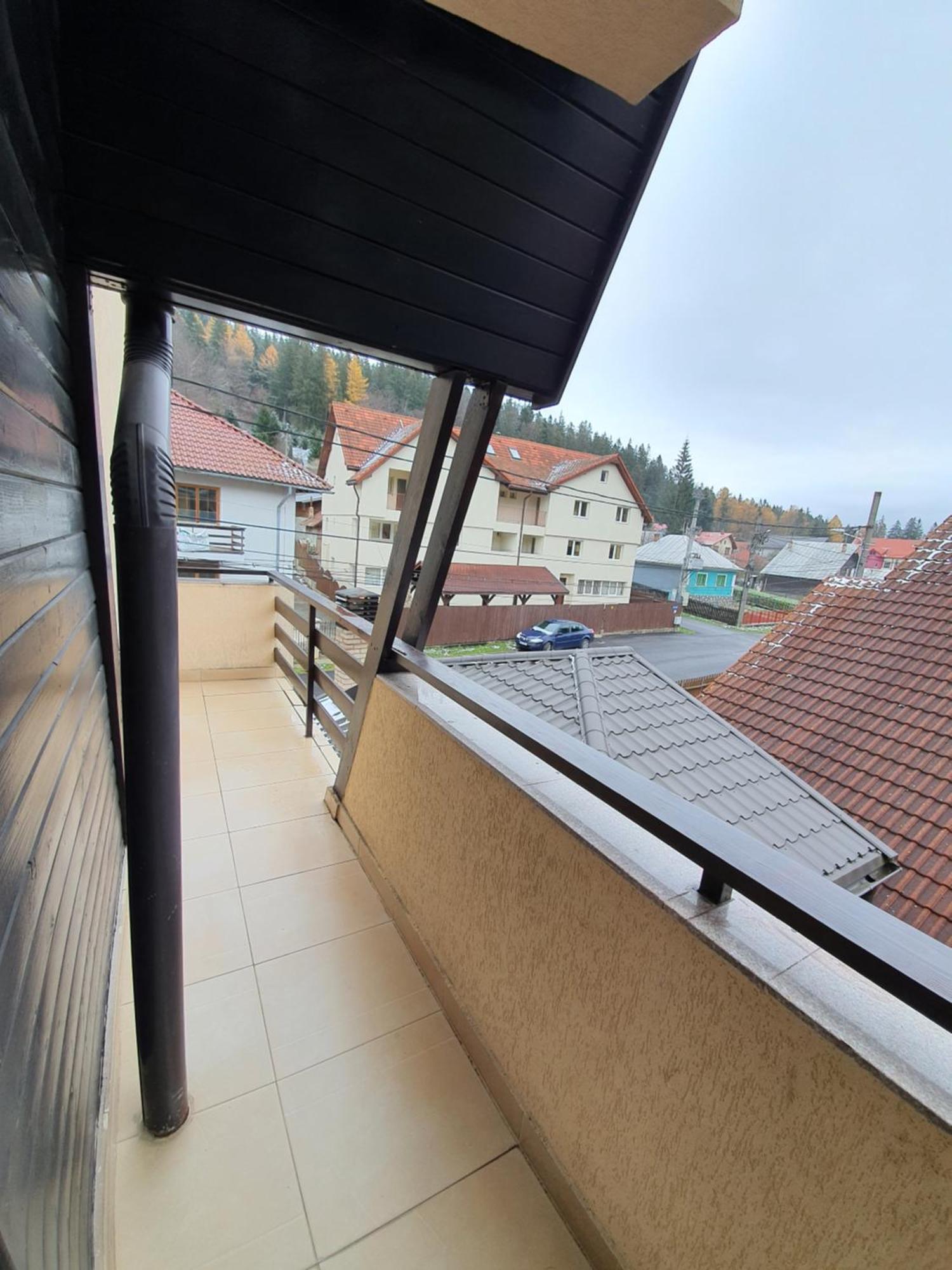 Pensiunea Public House Буштени Номер фото